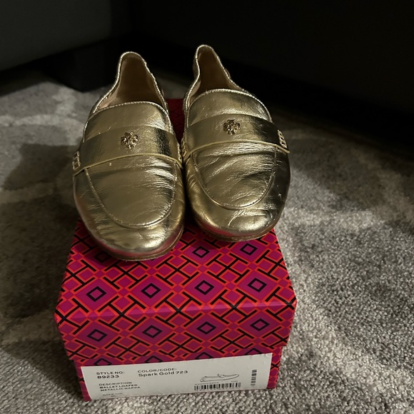 Tory Burch gold flats - Picture 4 of 5